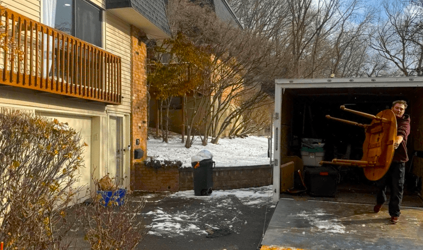 RESIDENTIAL MOVING